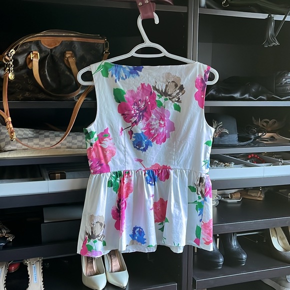 Kate Spade floral Pelham top size 2 - Picture 3 of 3